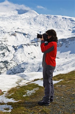 simsearch:400-04607046,k - Woman photographer in Grossglockner, National Park Hohe Tauern, Austria Stock Photo - Budget Royalty-Free & Subscription, Code: 400-04611809