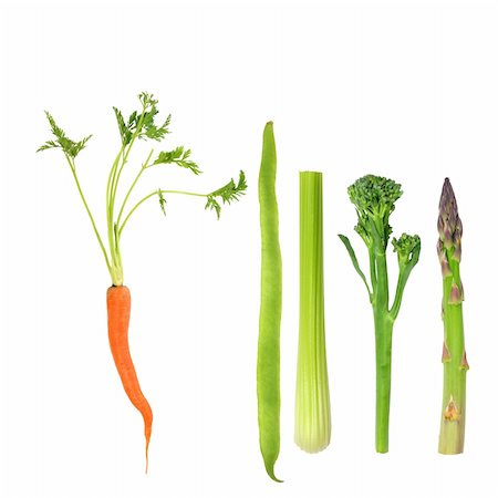 simsearch:400-04081651,k - Vegetable selection for five a day healthy eating of carrot, asparagus, runner bean, broccoli and celery, over white background. Foto de stock - Super Valor sin royalties y Suscripción, Código: 400-04613132