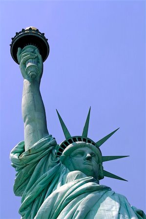 simsearch:400-04615381,k - Statue of Liberty in New York City. Foto de stock - Super Valor sin royalties y Suscripción, Código: 400-04625045