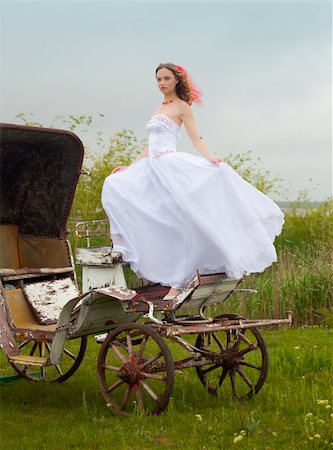 simsearch:400-04910650,k - beautiful bride and old  carriage / retro style Stock Photo - Budget Royalty-Free & Subscription, Code: 400-04625659