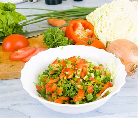 simsearch:400-05751129,k - preparing vegetable salad Stockbilder - Microstock & Abonnement, Bildnummer: 400-04626454