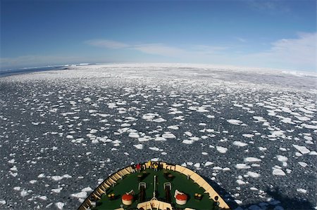 pole expedition - View of Antarctica from the bow of a Russian icebreaker on Antarctica Stock Photo - Budget Royalty-Free & Subscription, Code: 400-04628373