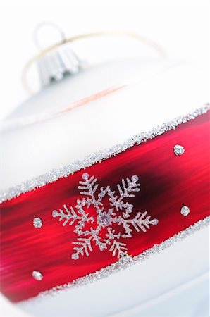 simsearch:400-05382600,k - Closeup of red and white Christmas decoration Stockbilder - Microstock & Abonnement, Bildnummer: 400-04628970