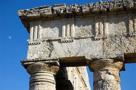 segesta - The Doric temple of Segesta (5th century BC, 6×14 columns); Sicily, Italy Foto de stock - Royalty-Free Super Valor e Assinatura, Número: 400-04620479