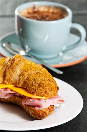 Continental breakfast with croissant and coffee Fotografie stock - Microstock e Abbonamento, Codice: 400-04621367
