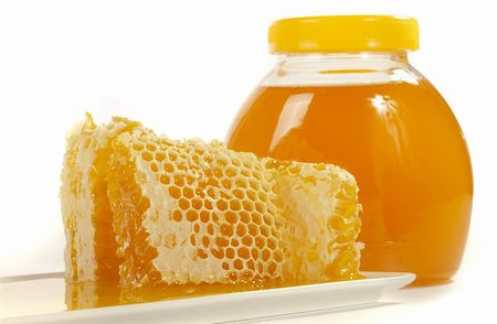 Honeycomb with natural  honey Stock Photo - Budget Royalty-Free & Subscription, Code: 400-04634342