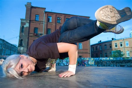 simsearch:400-04185619,k - Girl break-dancer Stock Photo - Budget Royalty-Free & Subscription, Code: 400-04634435