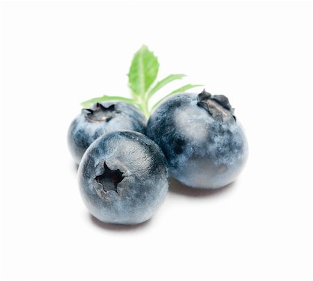 simsearch:400-05168860,k - isolated blueberry Photographie de stock - Aubaine LD & Abonnement, Code: 400-04635290