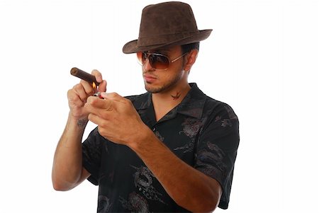simsearch:400-05005666,k - Handsome man lighting a cigar Foto de stock - Super Valor sin royalties y Suscripción, Código: 400-04636099