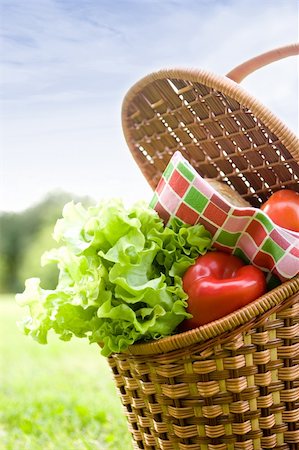 slicky (artist) - the basket full of fresh vegetables on the grass Foto de stock - Royalty-Free Super Valor e Assinatura, Número: 400-04637245