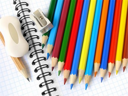 simsearch:400-08295099,k - sharpener and pencils with eraser on the spiral notepad page Fotografie stock - Microstock e Abbonamento, Codice: 400-04637482