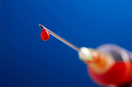 simsearch:400-04520013,k - syringe needle with droplet of blood on blue background Foto de stock - Super Valor sin royalties y Suscripción, Código: 400-04638240