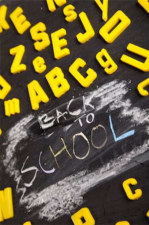 simsearch:400-08318179,k - Inscription on a school chalkboard - back to school Foto de stock - Royalty-Free Super Valor e Assinatura, Número: 400-04631764