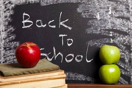 simsearch:400-04631647,k - Inscription on a school chalkboard - back to school Stock Photo - Budget Royalty-Free & Subscription, Code: 400-04631761