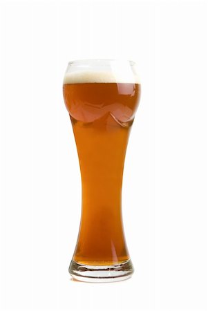 simsearch:400-04644670,k - Glass of Brown Beer isolated on a white background Fotografie stock - Microstock e Abbonamento, Codice: 400-04644670