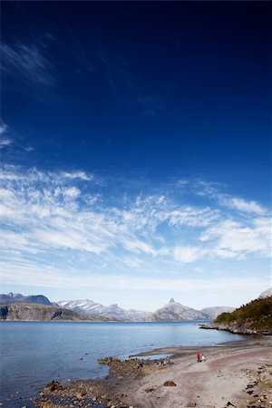 simsearch:400-04385211,k - A small beach area in northern Norway Fotografie stock - Microstock e Abbonamento, Codice: 400-04646050