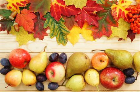 pear with leaves - fruit and leaf of autumn on table as decoration Stock Photo - Budget Royalty-Free & Subscription, Code: 400-04647093