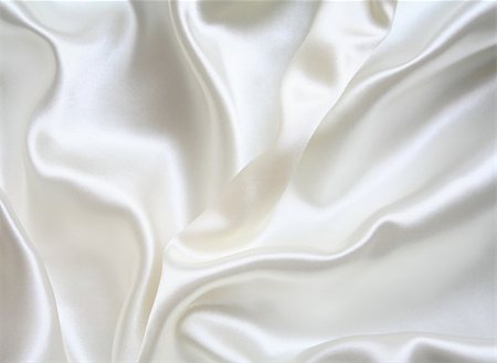 simsearch:400-04752467,k - Smooth elegant white silk can use as background Foto de stock - Royalty-Free Super Valor e Assinatura, Número: 400-04648075