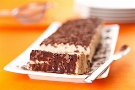 simsearch:400-03989677,k - delicious homemade tiramisu cake with chocolate chips Foto de stock - Super Valor sin royalties y Suscripción, Código: 400-04648302