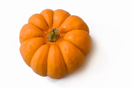 photo of a yellow fresh pumpkin for halloween Photographie de stock - Aubaine LD & Abonnement, Code: 400-04649857