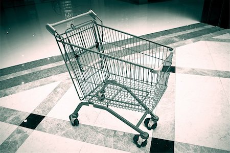 the cart of a market. Photographie de stock - Aubaine LD & Abonnement, Code: 400-04654443