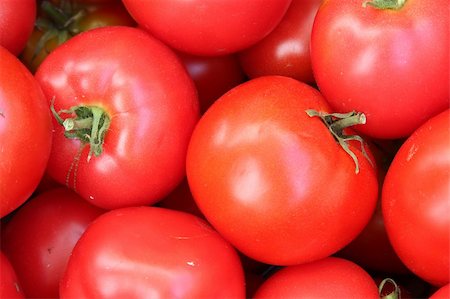 simsearch:400-05270612,k - Close up of freshly picked organic tomatoes Photographie de stock - Aubaine LD & Abonnement, Code: 400-04656346