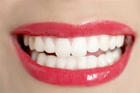 simsearch:400-04575822,k - Beautiful woman perfect teeth smile with red lips Photographie de stock - Aubaine LD & Abonnement, Code: 400-04656429