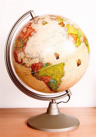 simsearch:400-04690647,k - Earth Globe over white background. Sphere object Photographie de stock - Aubaine LD & Abonnement, Code: 400-04657299