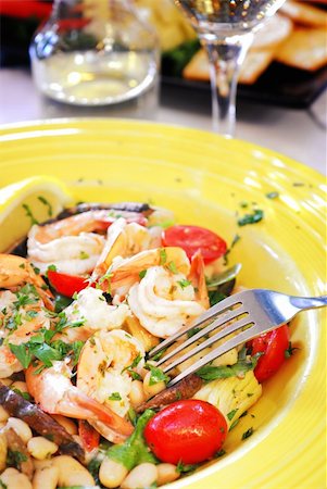 fine herb - Mediterranean shrimp with sauteed vegetables and white beans Stock Photo - Budget Royalty-Free & Subscription, Code: 400-04651099