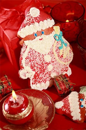 simsearch:400-04051271,k - Detail of Gingerbread Santa Claus for Christmas Foto de stock - Royalty-Free Super Valor e Assinatura, Número: 400-04651133