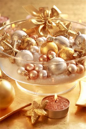 Detail of Christmas balls with candles on the snow Stock Photo - Budget Royalty-Free & Subscription, Code: 400-04651144