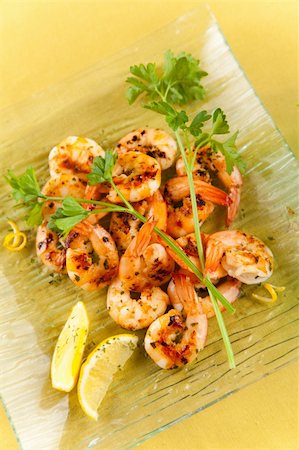 simsearch:400-09119781,k - tasty grilled prawn salad with lemon and parsley Stock Photo - Budget Royalty-Free & Subscription, Code: 400-04651827