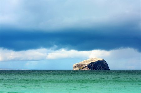 Bass Rock, East Lothian, Scotland in summer time Foto de stock - Royalty-Free Super Valor e Assinatura, Número: 400-04652166