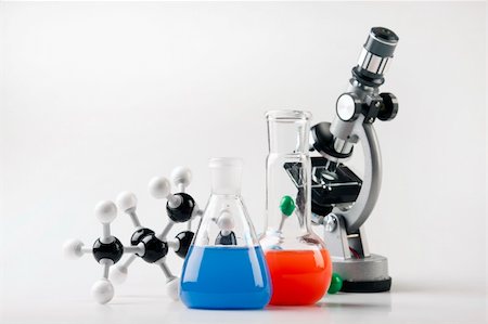 simsearch:400-08190422,k - Molecular Chain model with flasks on white background Stock Photo - Budget Royalty-Free & Subscription, Code: 400-04664087