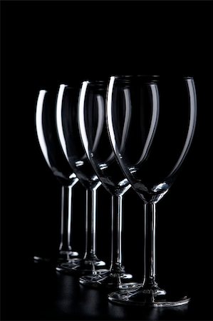 A row of elegant glasses Foto de stock - Super Valor sin royalties y Suscripción, Código: 400-04664845
