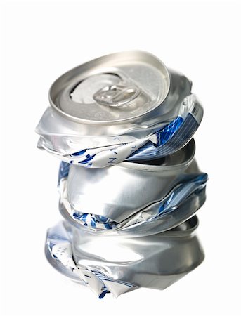 Stack of Crushed Aluminium Cans isolated on white background Foto de stock - Super Valor sin royalties y Suscripción, Código: 400-04667204