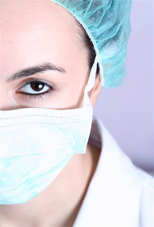 simsearch:400-04024679,k - Portrait of a young doctor. More of this series on my portfolio ! Stockbilder - Microstock & Abonnement, Bildnummer: 400-04662546