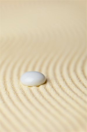 rock garden sand japanese - White muddy drop on a surface of yellow sand Stock Photo - Budget Royalty-Free & Subscription, Code: 400-04663421