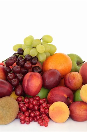 simsearch:400-08618279,k - Fresh mixed fruit selection over  white background. Foto de stock - Super Valor sin royalties y Suscripción, Código: 400-04663988