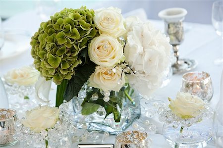 Table decor with flowers table numbers and candles Photographie de stock - Aubaine LD & Abonnement, Code: 400-04675127