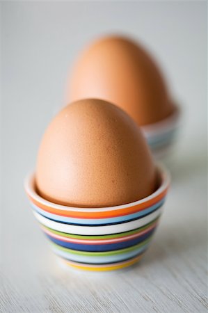 Two boiled brown eggs for breakfast Photographie de stock - Aubaine LD & Abonnement, Code: 400-04675845