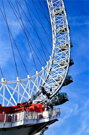 simsearch:400-04678040,k - London Eye Millennium ferris wheel in England Foto de stock - Super Valor sin royalties y Suscripción, Código: 400-04678040
