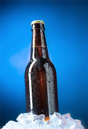 drinking water glass bottles - Bottle of beer Stock Photo - Budget Royalty-Free & Subscription, Code: 400-04678938