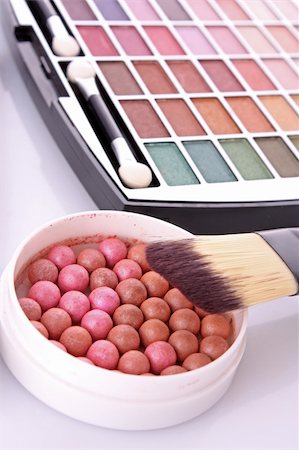 simsearch:400-04856775,k - cosmetic brushes  brush , eye shadows and rouge  on white  background Stock Photo - Budget Royalty-Free & Subscription, Code: 400-04670256