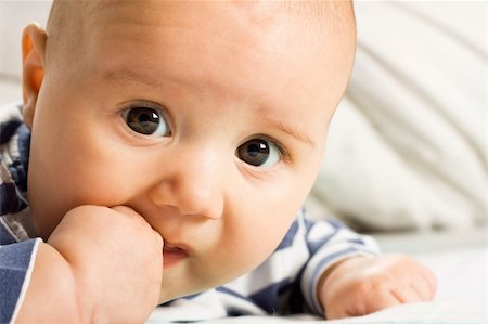 pape (religion) - Infant baby Photographie de stock - Aubaine LD & Abonnement, Code: 400-04672075
