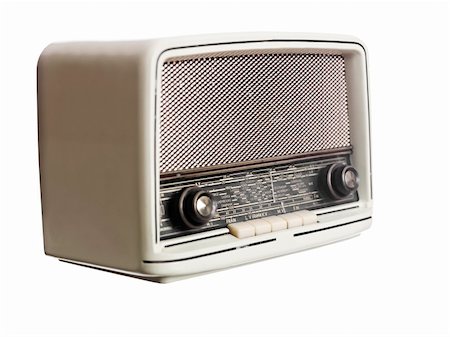 simsearch:400-04666848,k - Vintage Radio isolated on white background Photographie de stock - Aubaine LD & Abonnement, Code: 400-04672307