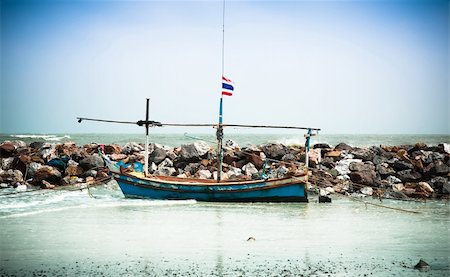 Old Longtail Boat On The Beach. Thailand Photographie de stock - Aubaine LD & Abonnement, Code: 400-04672816