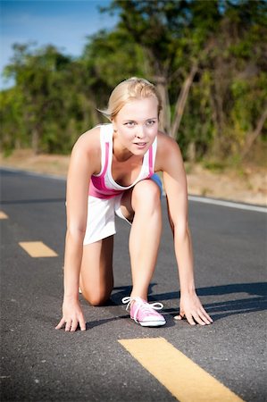 simsearch:400-07918985,k - Blond woman ready for run. Sport collection. Stock Photo - Budget Royalty-Free & Subscription, Code: 400-04672829