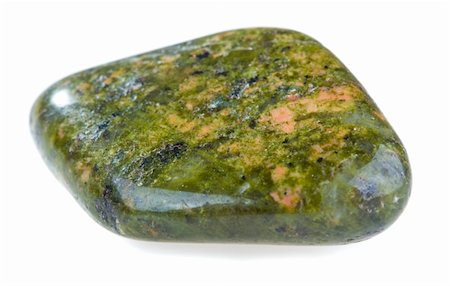 simsearch:400-04673012,k - Mineral Unakite isolated on a white background Photographie de stock - Aubaine LD & Abonnement, Code: 400-04673012