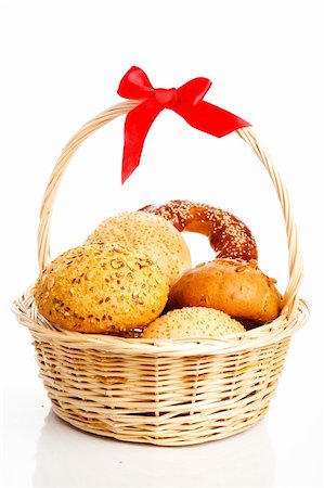 Bread and buns in the wicker basket Foto de stock - Super Valor sin royalties y Suscripción, Código: 400-04685610